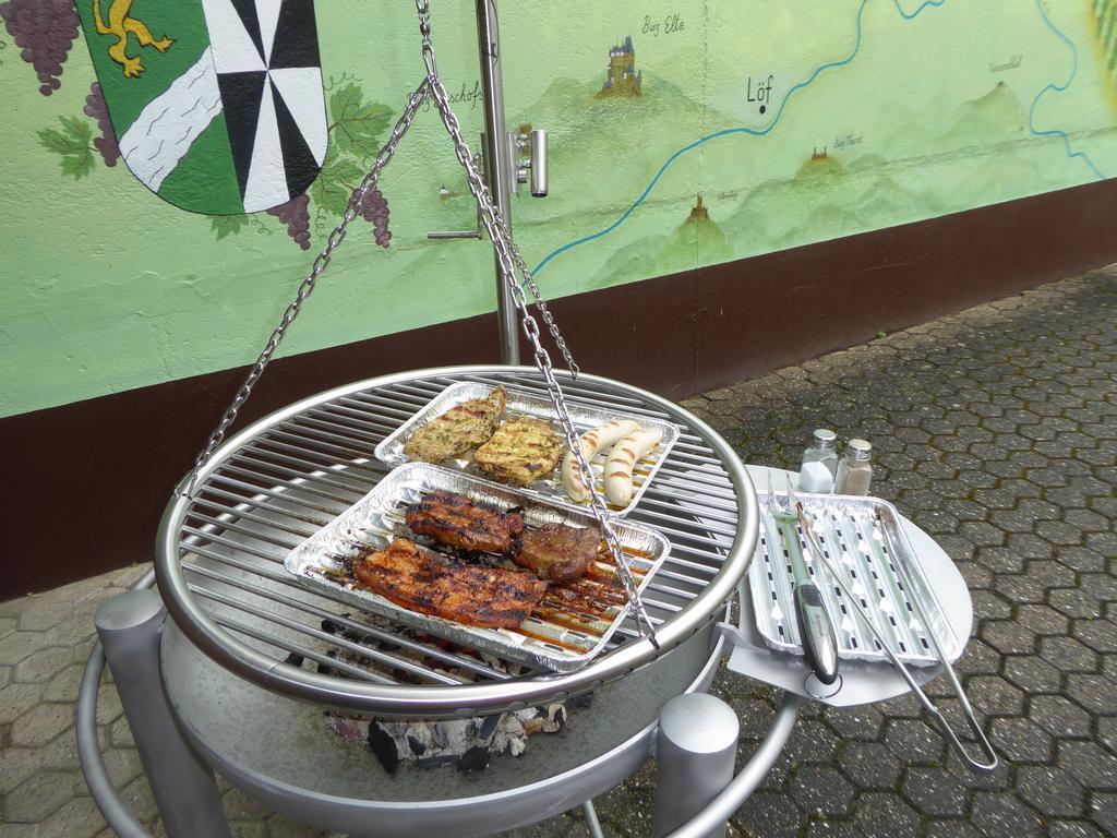 Ferienwohnungen Im Moseltal Löf Εξωτερικό φωτογραφία